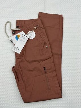 Vuori women’s Cargo Jogger Pants - Rust Brown